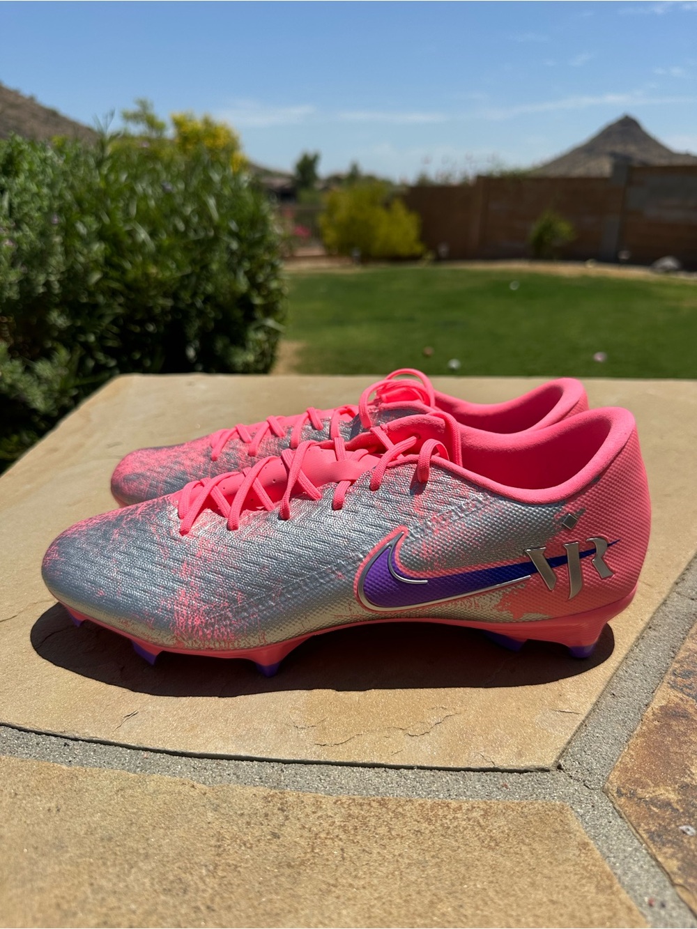 Nike Mecurial Vapor 16 VJR FG MG Soccer Cleats IM3645-640 Men’s Size 10.5
